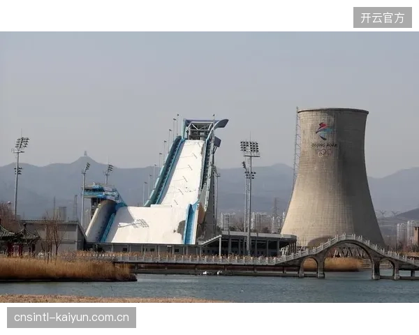 北京首钢园滑雪大跳台的数字孪生系统，在模拟海量器材入场时暴露出的关务延时问题